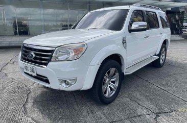 Selling Pearl White Ford Everest 2011 in Pasig