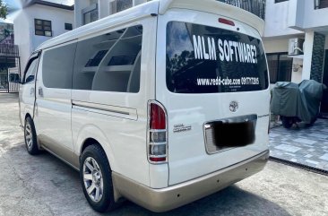 Pearl White Toyota Hiace Super Grandia 2010 for sale in Automatic