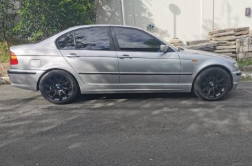 Silver BMW 318I 2004 for sale in Automatic