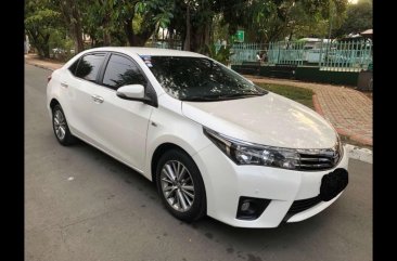 Selling WhiteToyota Corolla Altis 2014 Sedan in Parañaque