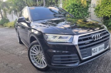 Selling Black Audi Q5 2020 in Malabon