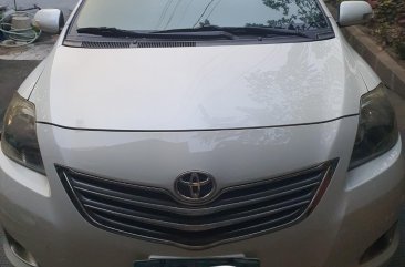 Pearl White Toyota Vios 2013 for sale in Mandaluyong