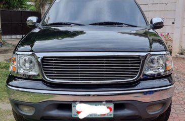 Selling Black Ford Expedition 2002 in San Juan