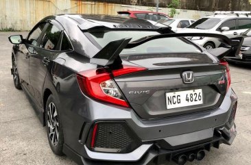 Sell Grey 2017 Honda Civic in Mandaluyong