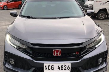 Sell Grey 2017 Honda Civic in Mandaluyong