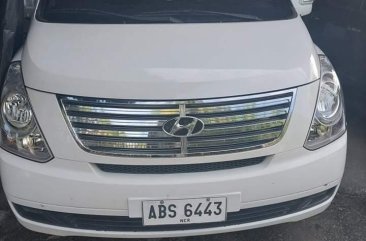 Selling Pearl White Hyundai Grand Starex 2015 in Gattaran