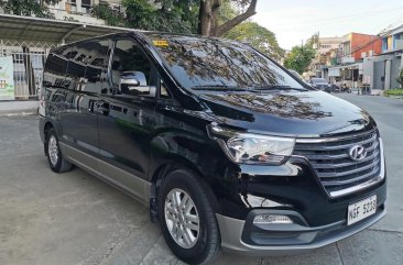 Selling Black Hyundai Starex 2019 in Manila