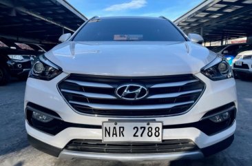 White Hyundai Santa Fe 2017 for sale in Automatic