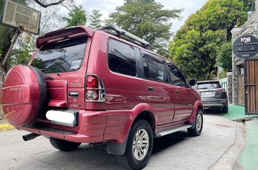 Selling Red Isuzu Crosswind 2010 in Bacoor