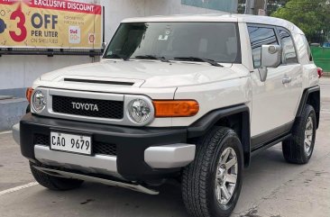 White Toyota Fj Cruiser 2019 for sale in Doña Remedios Trinidad