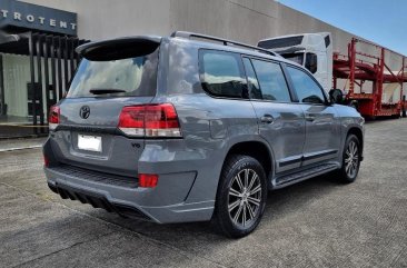 Selling Grey Toyota Land Cruiser 2012 in Pasig