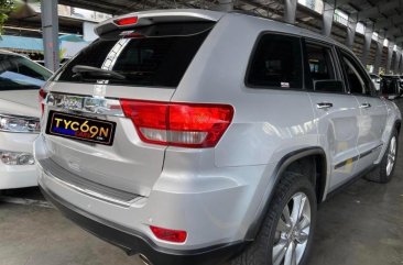 Selling Silver Jeep Grand Cherokee 2011in Pasig