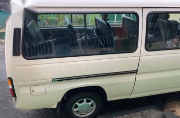 Selling Pearl White Nissan Urvan 2009 in San Pedro