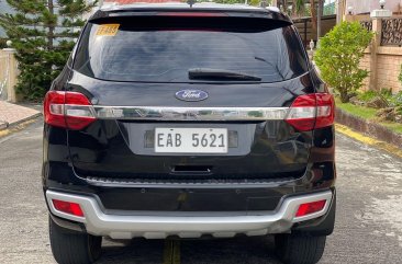 Selling Black Ford Everest 2018