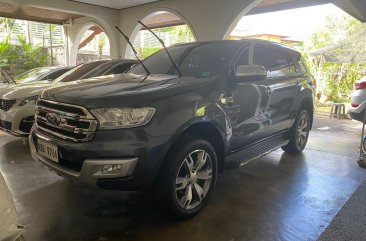 Grey Ford Everest 2016 for sale in Quezon City