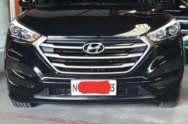 Selling Black Hyundai Tucson 2016 in Quezon City