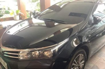 Selling Black Toyota Corolla Altis 2017 in Pateros