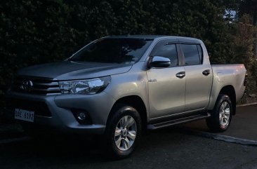 Selling Silver Toyota Hilux 2017 in Guiguinto