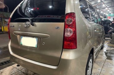 Selling Silver Toyota Avanza 2011 in Taguig