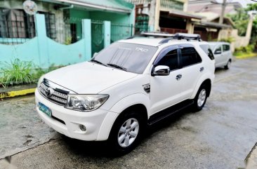 Pearl White Toyota Fortuner 2009 for sale in Cabuyao