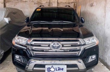 Selling Black Toyota Land Cruiser 2017 in Pasig