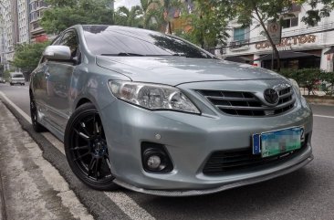 Selling Silver Toyota Altis 2013 in Manila