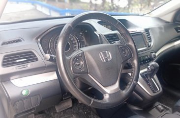 Pearl White Honda CR-V 2013 for sale in Caloocan