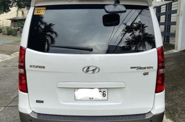 Selling Pearl White Hyundai Grand Starex 2014 in Marikina