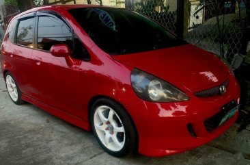 Selling Red Honda Fit 2001 in Quezon