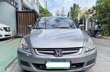 Selling Silver Honda Accord 2005 in Bacoor