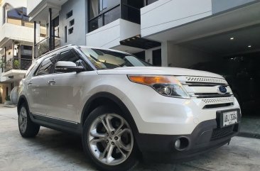 Pearl White Ford Explorer 2015 for sale in Quezon