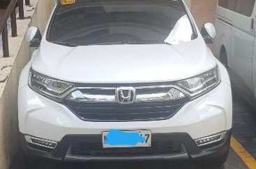 Selling Pearl White Honda Cr-V 2018 in Pateros