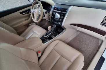 Sell Pearl White 2015 Nissan Altima in Manila