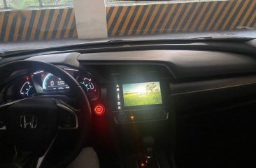 Sell Pearl White 2018 Honda Civic in Muntinlupa