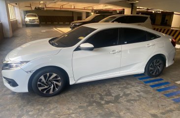 Sell Pearl White 2018 Honda Civic in Muntinlupa