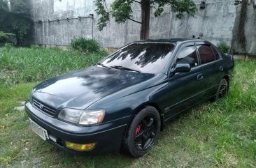Selling Black Toyota Corona 1995 in Caloocan