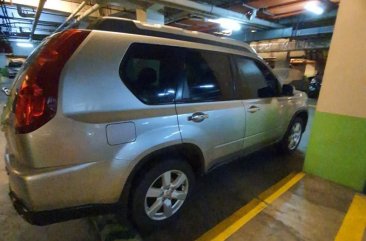 Selling Silver Nissan X-Trail 2010 in Silang