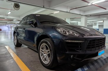 Sell Blue 2016 Porsche Macan in Pasig