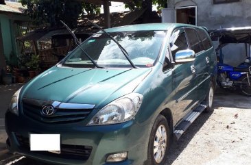 Selling Green Toyota Innova 2012 in Pasig
