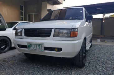 Selling Pearl White Toyota Revo 1999 in Balagtas