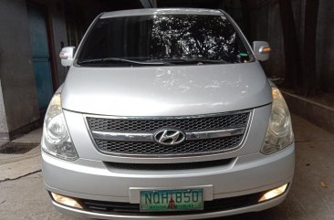 Selling Silver Hyundai Starex 2010 in Manila