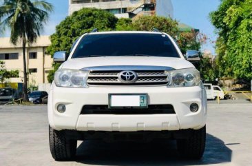 Selling Pearl White Toyota Fortuner 2011 in Malvar