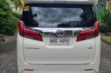 Pearl White Toyota Alphard 2020 for sale in Automatic