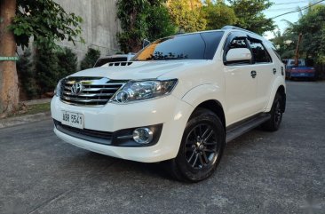 Selling Pearl White Toyota Fortuner 2015 in Quezon City