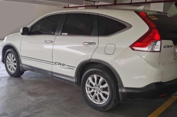 Sell Pearl White 2015 Honda Cr-V in Caloocan