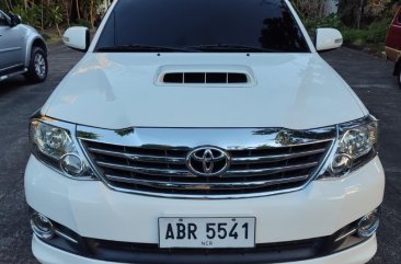 Selling Pearl White Toyota Fortuner 2015 in Quezon City