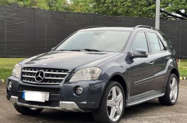 Selling Grey Mercedes-Benz ML350 2012 in Las Piñas