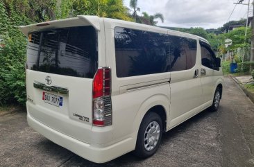 Pearl White Toyota Hiace Commuter 2021 for sale in Malabon 