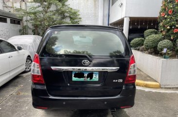 Black Toyota Innova 2012 for sale in Automatic