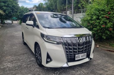 Pearl White Toyota Alphard 2020 for sale in Automatic